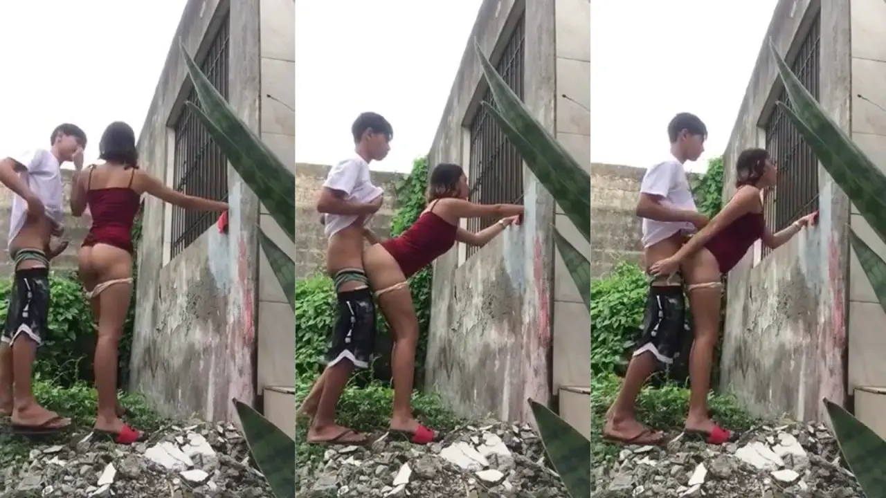 Ngentot di belakang rumah sama tetangga