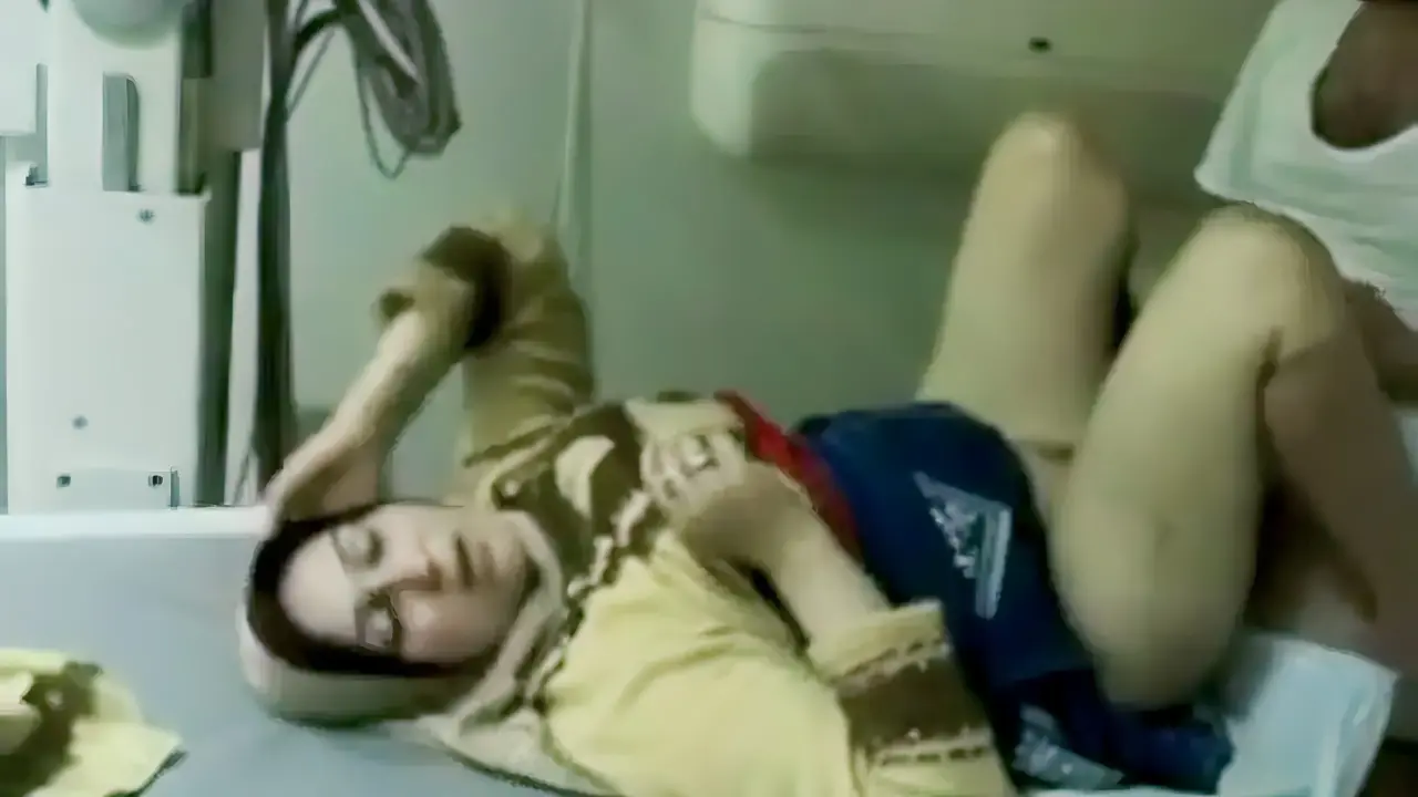 Ibu ibu di paksa kang india