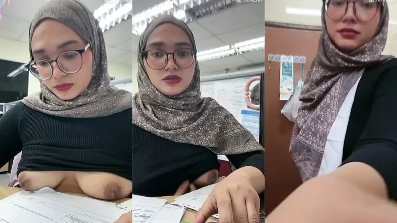 Part 2 Nadia Tunjukin Toket Ke Teman Di KAntor 