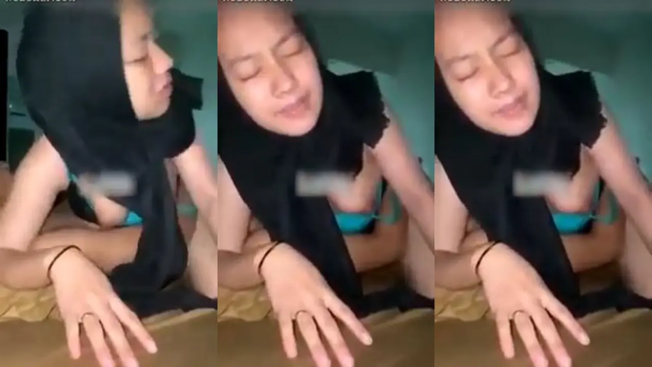 Hijab Basah Goyang Ranjang Nikmatnya Dientot Sampai Merem