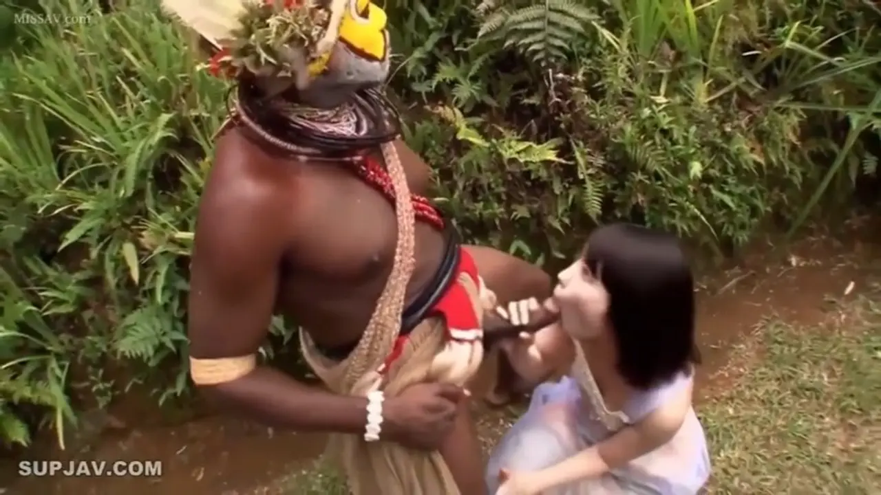 'Wild Kingdom Papua' 2015 Hanane Tachibana Take a