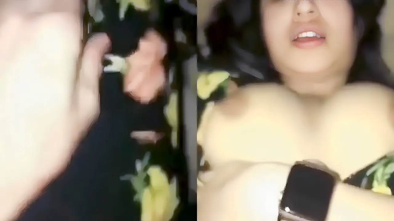 Teriak histeris pertama kali di masukin kontol oleh pacarnya