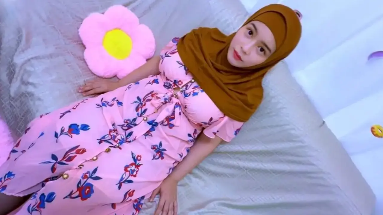 Jilbab muka polos tapi ganas ngentot crot dalem