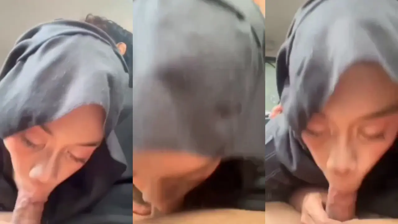 tudung Malay nyepong dalam mobil sampai crott