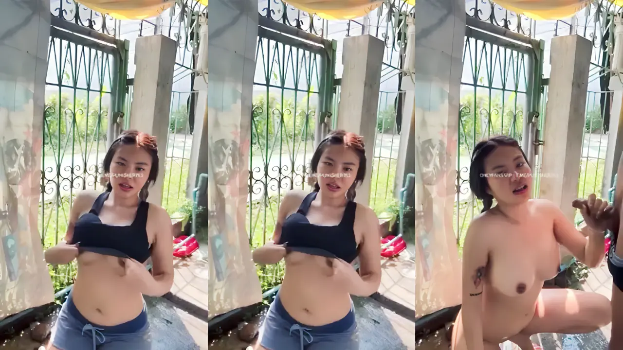 Eksib belakang rumah