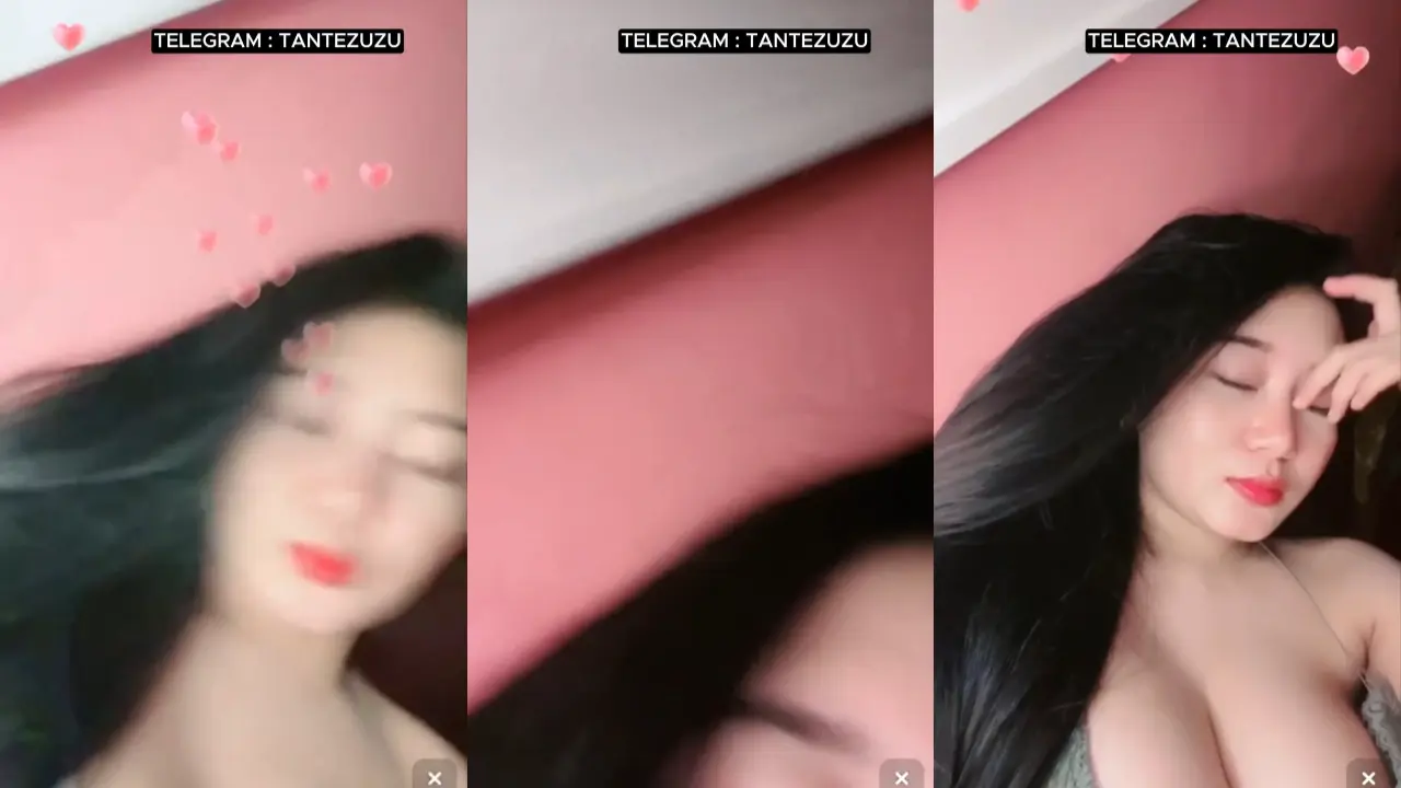 Ayaa Cantik Melet Pamer Susu Besarnya (1440)