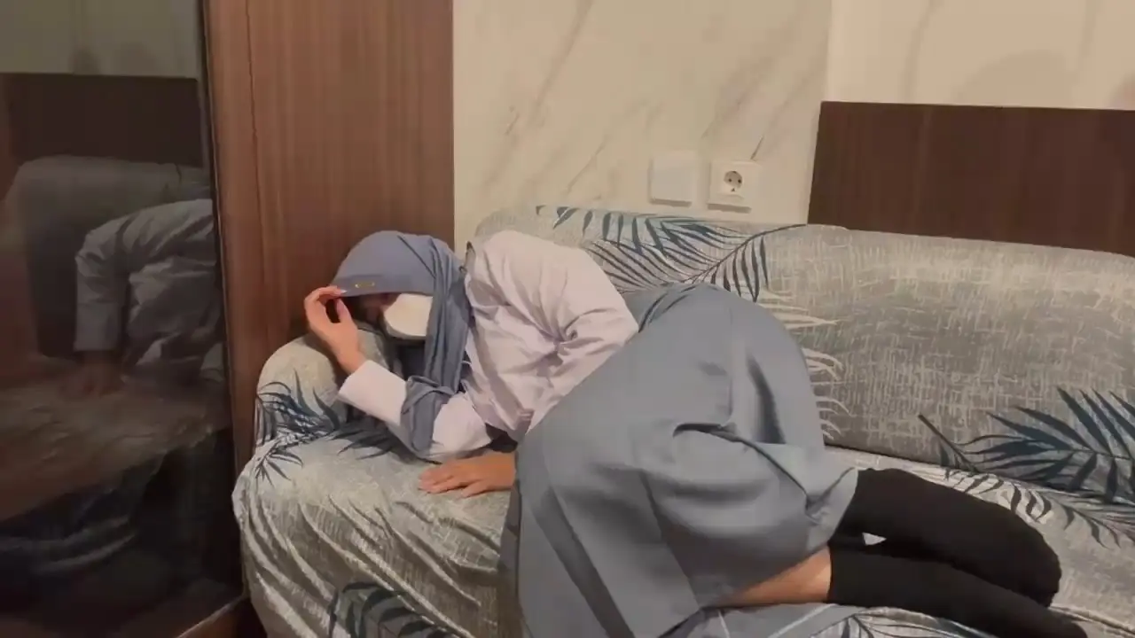 Siswi_Lagi_Sakit_Dipaksa_Bapak_