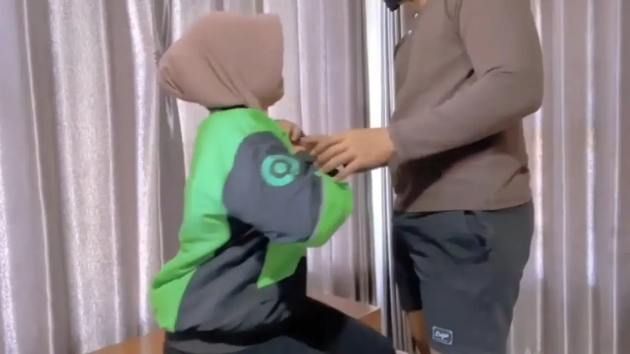Gojek online wanita tobrut terpaksa layani pelanggan untuk kebutuhan hidup