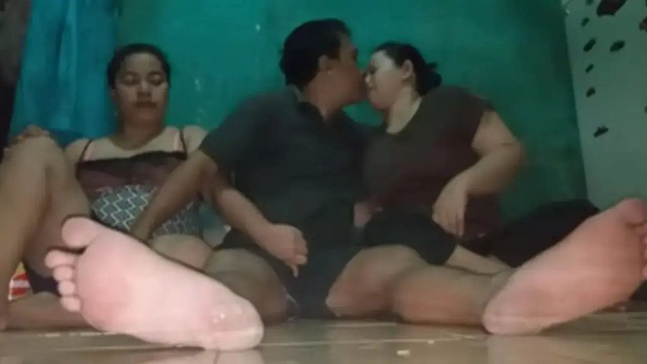 stw ajak teman nya 3some sama om om part 2