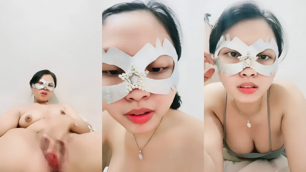 Ngangkang Pamerin Meki Pink Kak Chyntia (720)