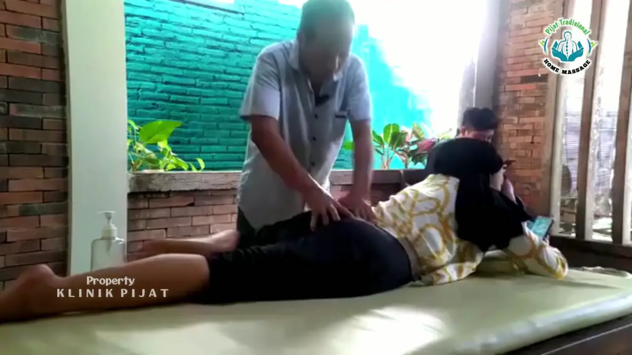 Suami nya hanya bisa pasrah liat istri di grepek