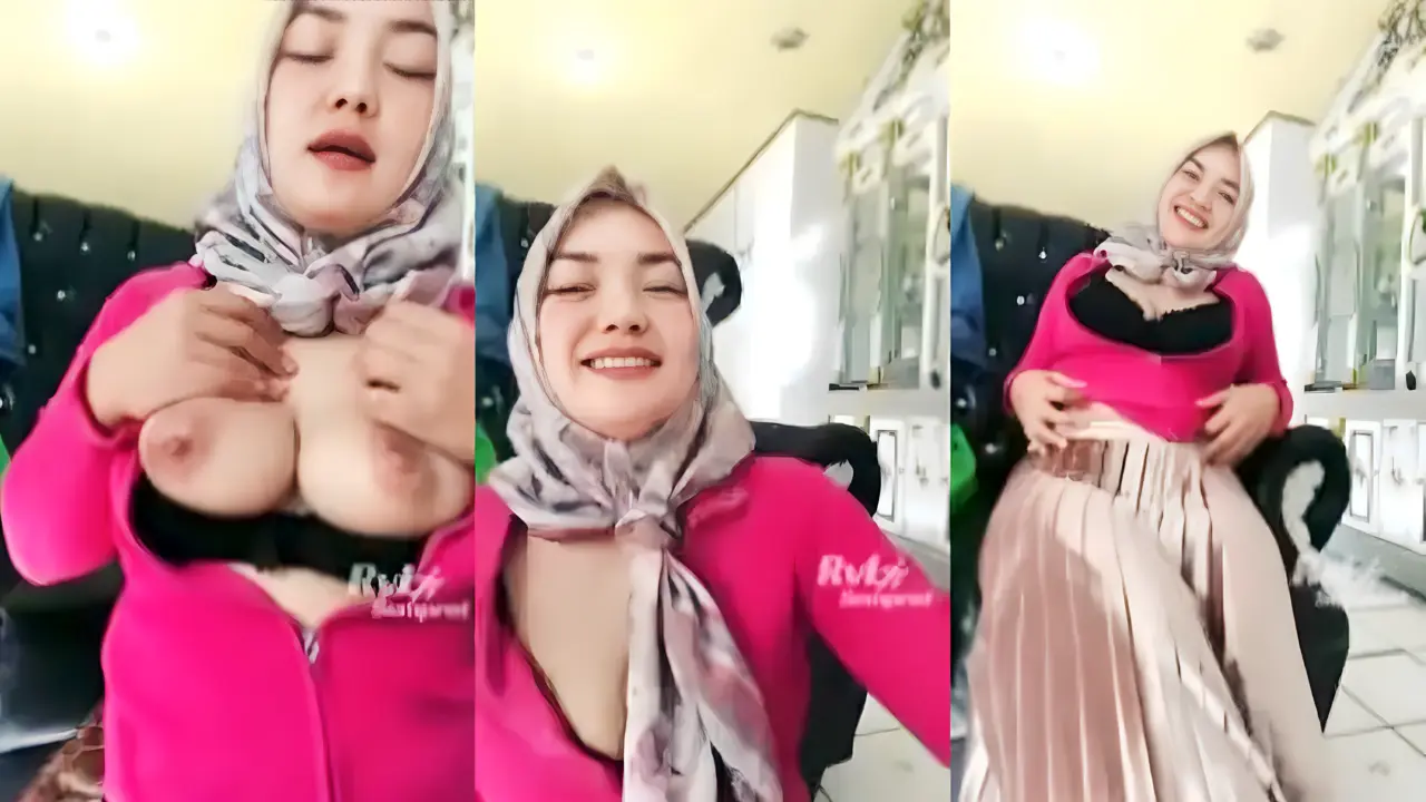 Tante hijab toket gede live pamer memek mulus