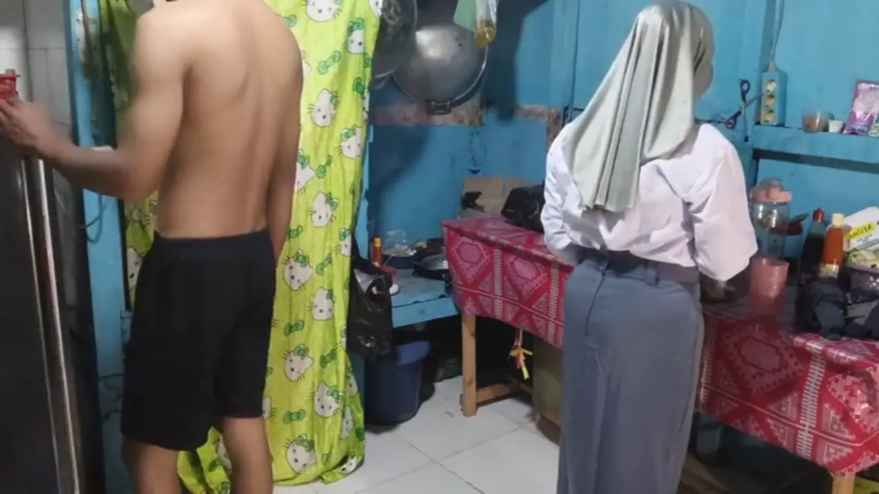 Bokep indo - maen sama keponakan yang baru pulang sekolah