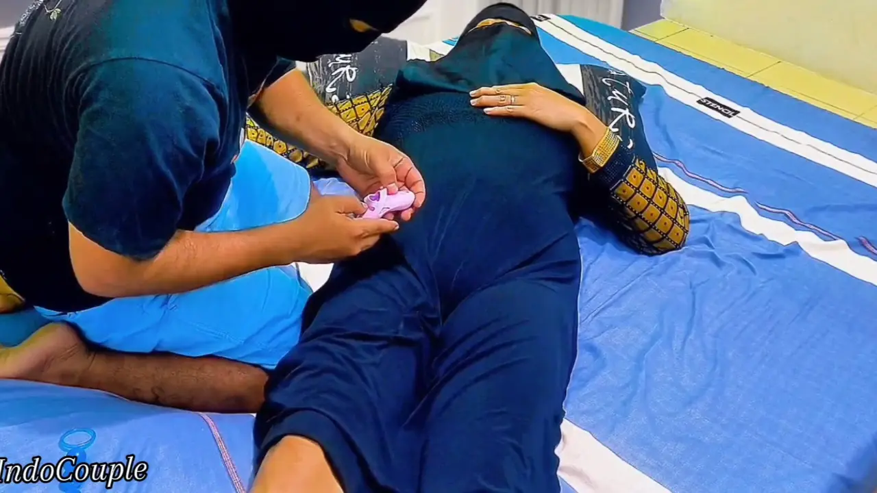 Adik Tiri Berhijab Nekat Buka Celana Kakak Malah Salah Lubang Ma
