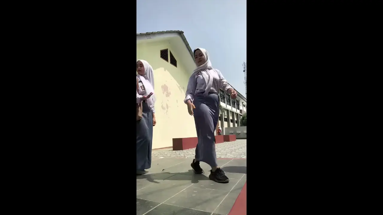 Pelajar_SMA_Jilbab_Ngentot_Sama_Om