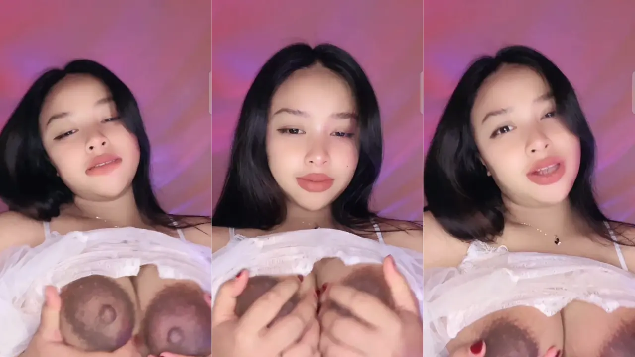 Tante cantik tetek besar , puting hitam 