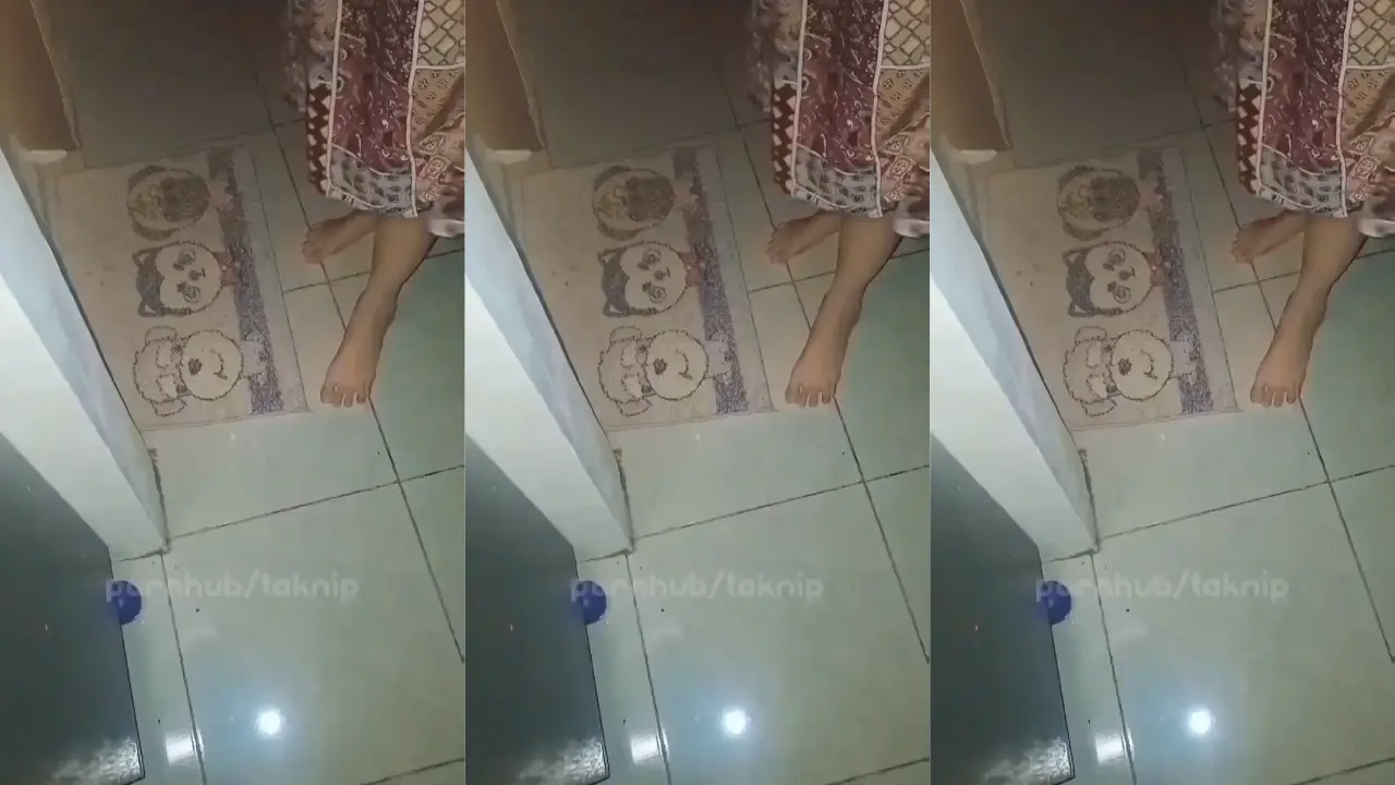 Keponakan ku yang ganteng minta les bibinya 