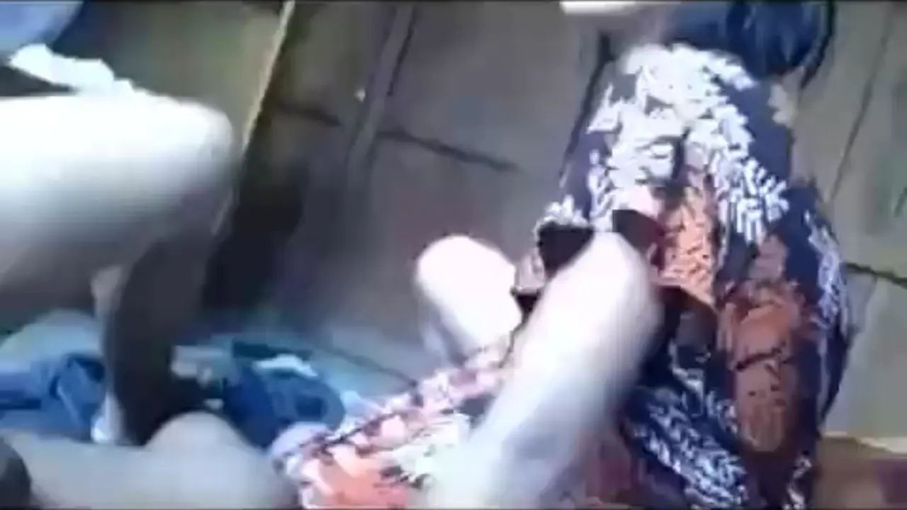 Pelajar Ngentot Hot Di Saung