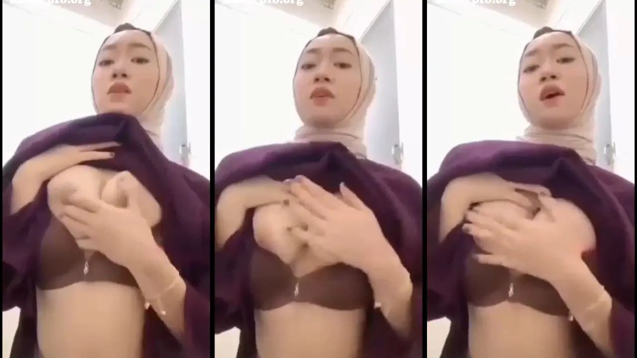 Bokep sma bocil jilbab mainin payudara hot