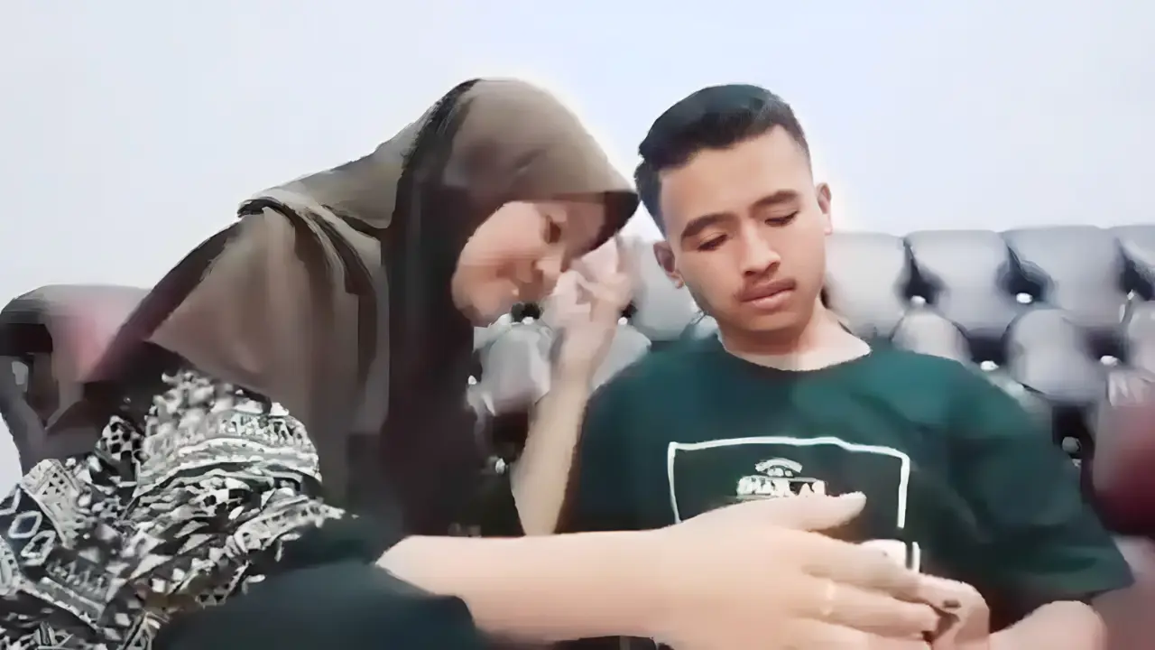 main_disofa_mumpung_rumah_sepi(480p)