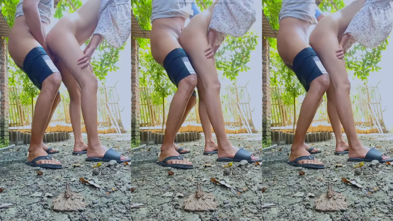 Diajak istri tetangga ngewe setelah jemur pakaian 