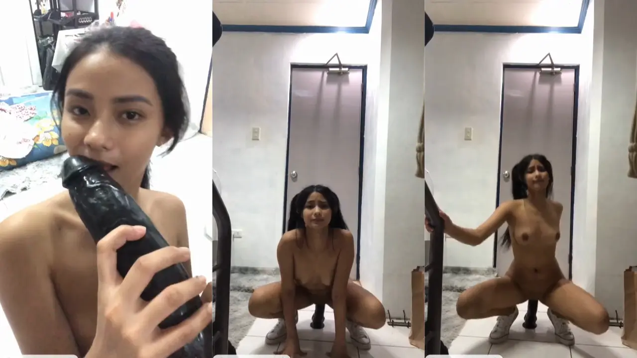 Bella tocil sukanya cuma dildo hitam monster