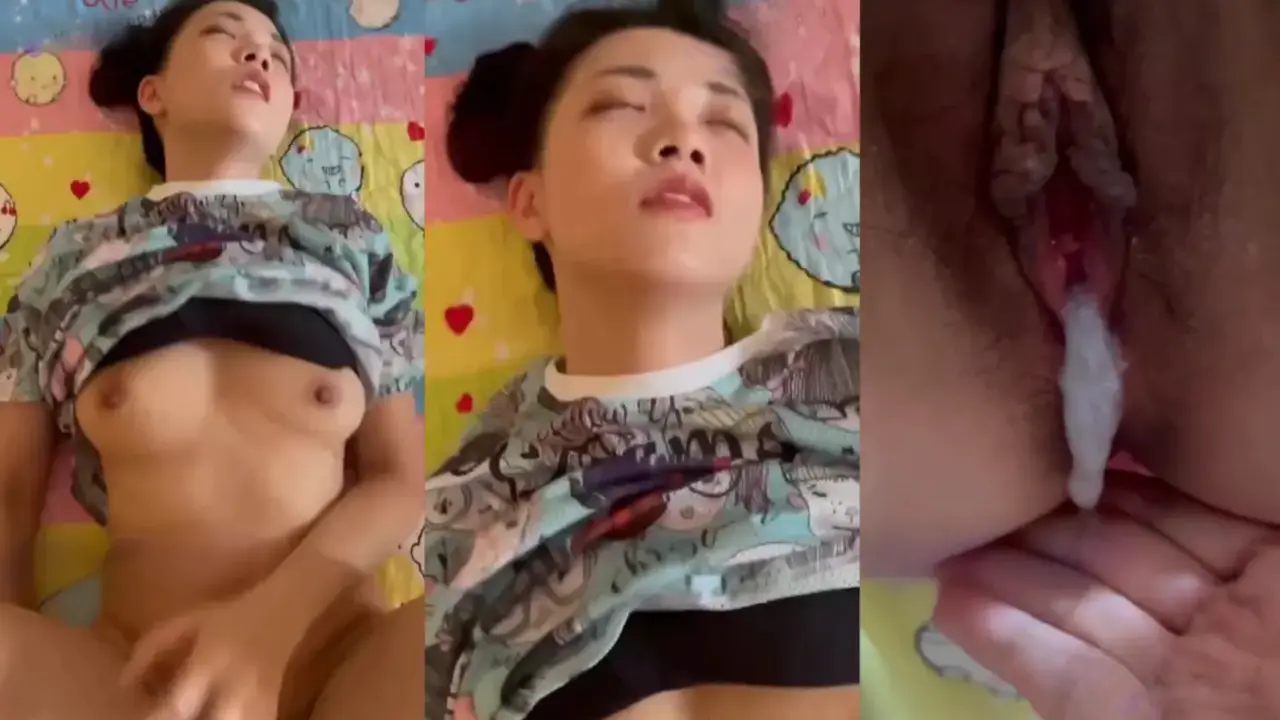 Ngewe Istri teman Teller Bank Crot Dalem.mp4