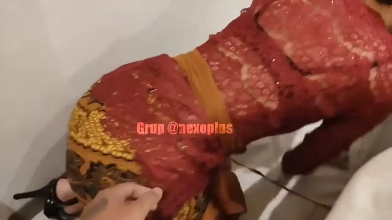 KEBAYA MERAH VIRAL 2022